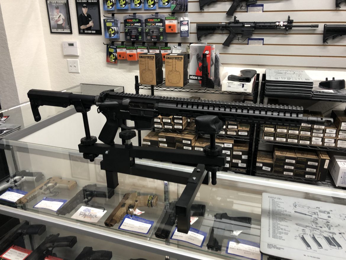 IMG_3955 CMMG Resolute 300 em 9mm