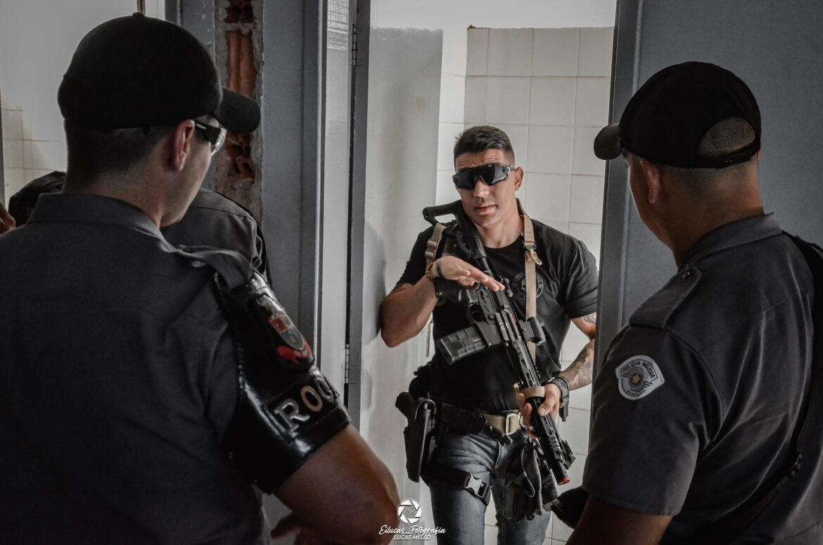 CB5C7B9D-7FD5-447B-B51D-49C54A79FADB